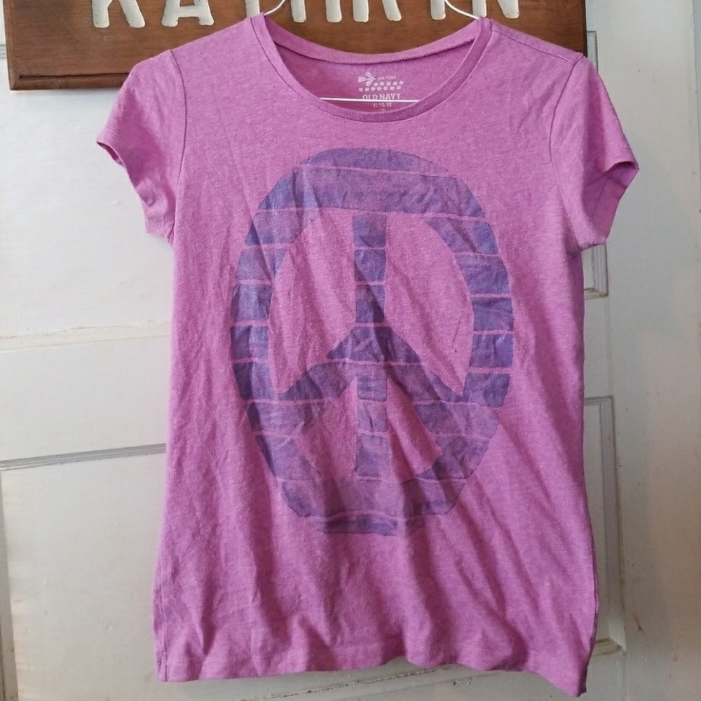 Pink/lavender peace sign t-shirt
